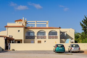 Villa Well by Villa Welwitshia Mirabilis