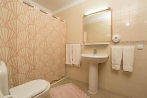 Villa Well by Villa Welwitshia Mirabilis