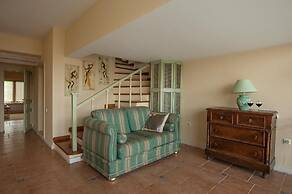 Caravan Hotel