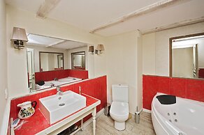 Caravan Hotel