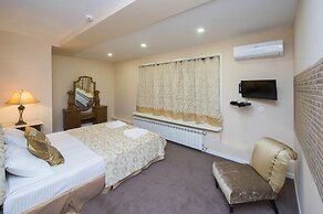 Caravan Hotel