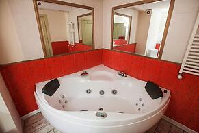 Caravan Hotel