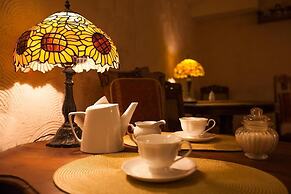 Caravan Hotel