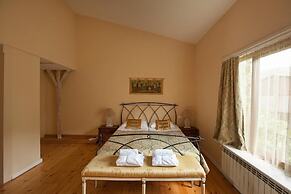 Caravan Hotel