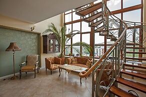 Caravan Hotel