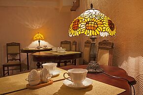 Caravan Hotel