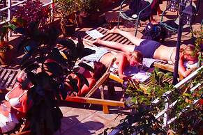 Cloudland International Youth Hostel