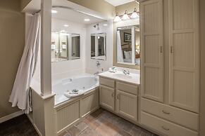 Holiday Inn Club Vacations Holiday Hills Resort Branson by IHG