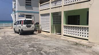 Maxwell Beach Apartment