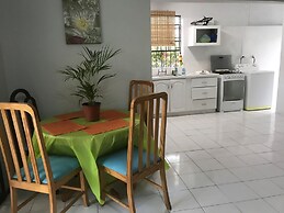 Maxwell Beach Apartment