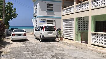 Maxwell Beach Apartment