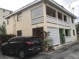 Maxwell Beach Apartment