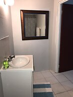 Maxwell Beach Apartment