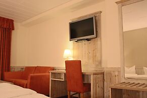 Central Hotel