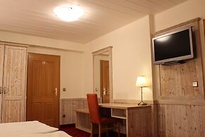 Central Hotel