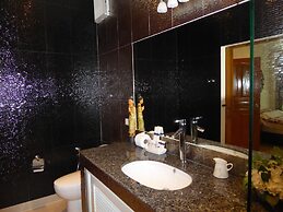 VIP Chain Resort Pool Villa