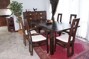 VIP Chain Resort Pool Villa