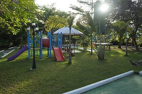 VIP Chain Resort Pool Villa