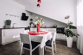 City Lights Apartments - Arianska