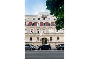 City Lights Apartments - Arianska