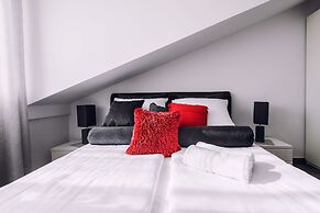 City Lights Apartments - Arianska