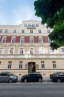 City Lights Apartments - Arianska