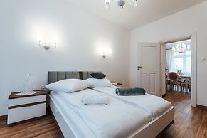 City Lights Apartments - Bosacka