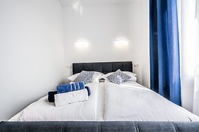 City Lights Apartments - Bosacka