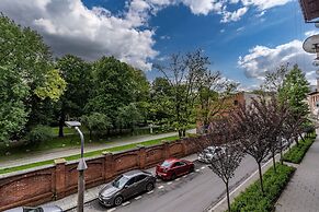 City Lights Apartments - Bosacka