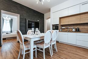City Lights Apartments - Bosacka