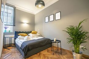 City Lights Apartments - Bosacka