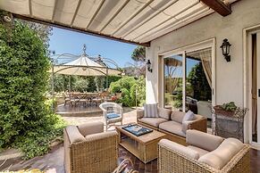 La Gaura Guest House