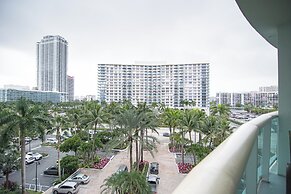 The Tides by Miami Te Espera