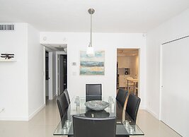 The Tides by Miami Te Espera