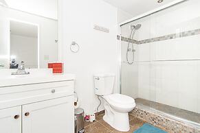 The Tides by Miami Te Espera