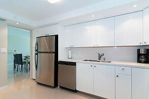 The Tides by Miami Te Espera