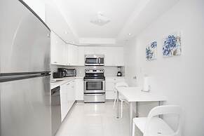 The Tides by Miami Te Espera