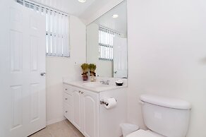 The Tides by Miami Te Espera