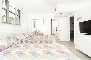 The Tides by Miami Te Espera