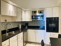 The Tides by Miami Te Espera