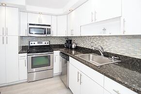 The Tides by Miami Te Espera