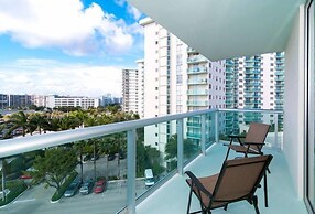 The Tides by Miami Te Espera