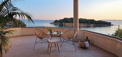 Prima Vista Beachfront Boutique Hotel