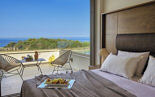 Prima Vista Beachfront Boutique Hotel