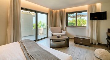 Prima Vista Beachfront Boutique Hotel