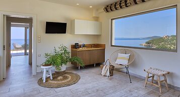 Prima Vista Beachfront Boutique Hotel