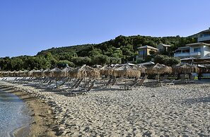 Prima Vista Beachfront Boutique Hotel