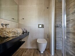 Prima Vista Beachfront Boutique Hotel