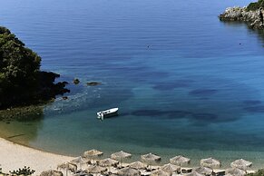 Prima Vista Beachfront Boutique Hotel