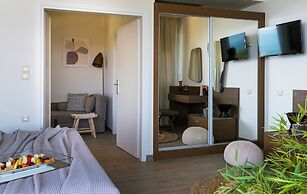 Prima Vista Beachfront Boutique Hotel